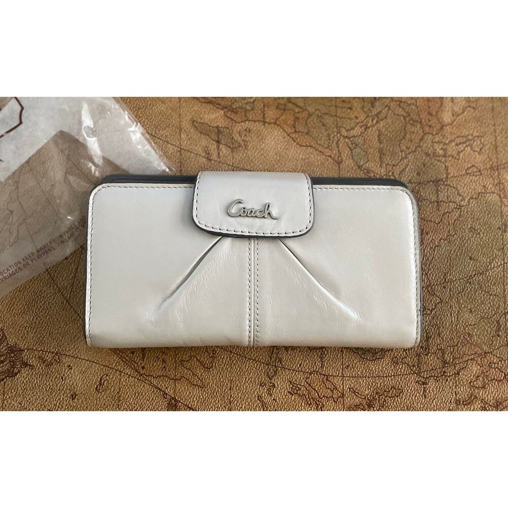 Womens Coach Wallet